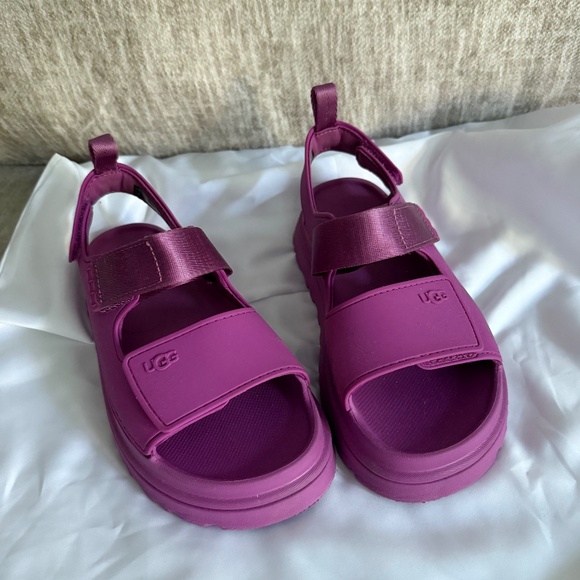 UGG Golden Glow Sandals Fuchsia - Picture 1 of 8